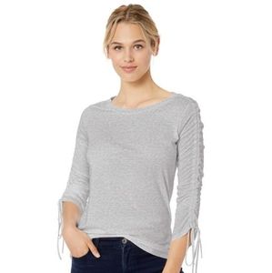 Nwt BB Dakota Ruched sleeve detail top